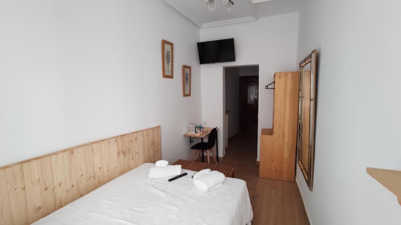 Hostal Aliste Madrid Dış mekan fotoğraf