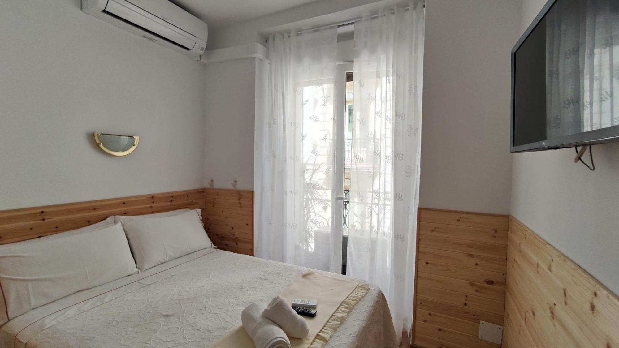 Hostal Aliste Madrid Dış mekan fotoğraf